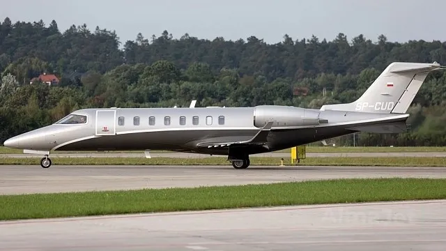 Learjet 75
