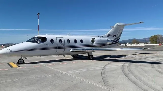 Hawker 400XP