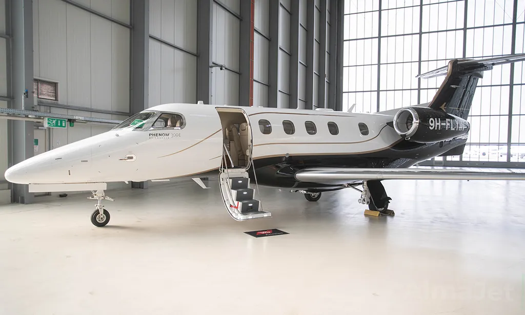 Embraer Phenom 300E