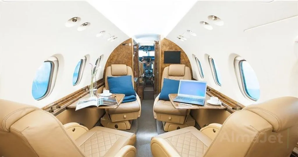 Hawker 750