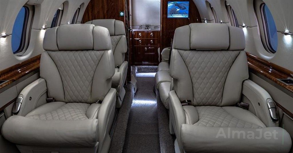 Hawker 900XP