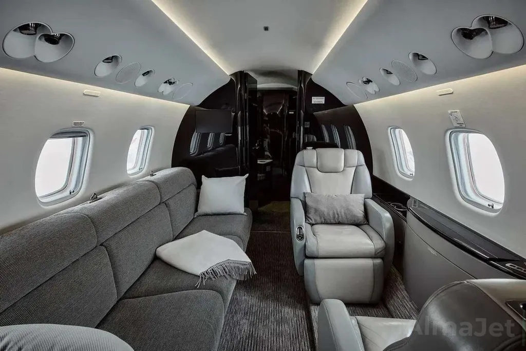 Embraer Legacy 650