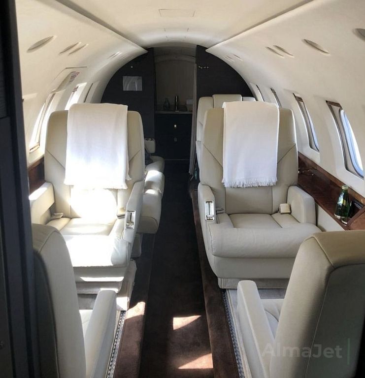 Hawker 800B