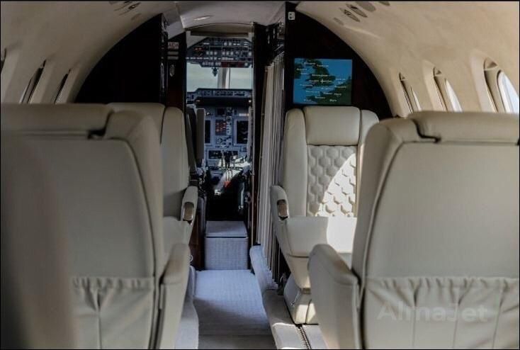 Hawker 800 XPi